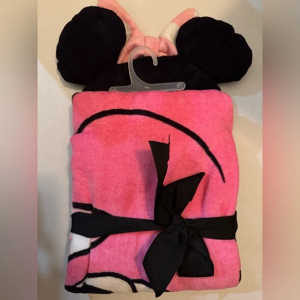 Disney Minnie Mouse Hooded Bath Towel